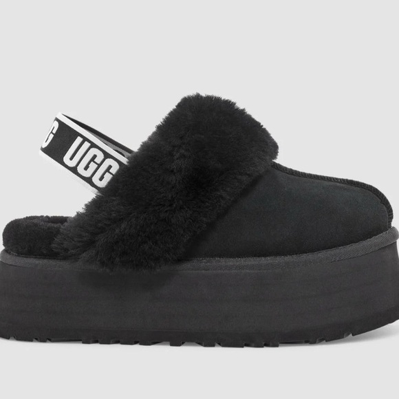 UGG Shoes - UGG Funkette Women’s Black Fluff Platform Shoes SZ 9